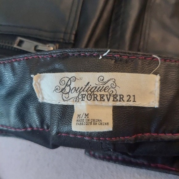 Forever 21 faux leather pants - Picture 5 of 7